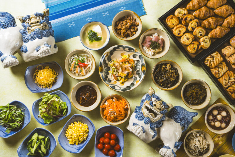 島の恵みを味わう朝食ビュッフェ