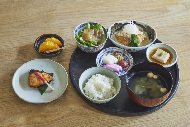 朝食