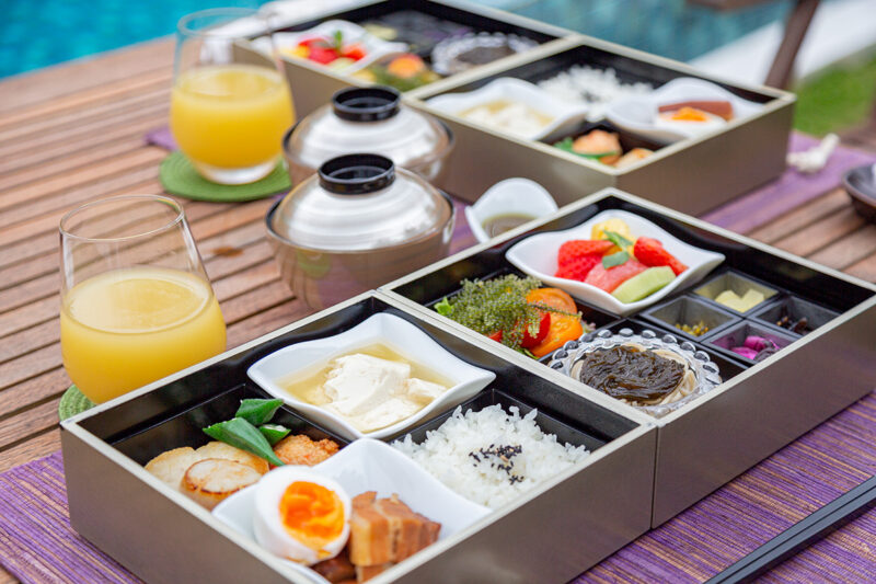 朝食