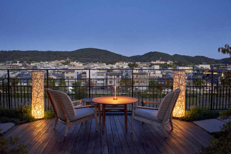 夕暮れに染まる、スカイフォレストガーデン