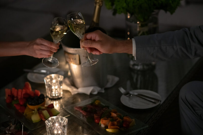 海と光が祝福する、ただ一つの記念日