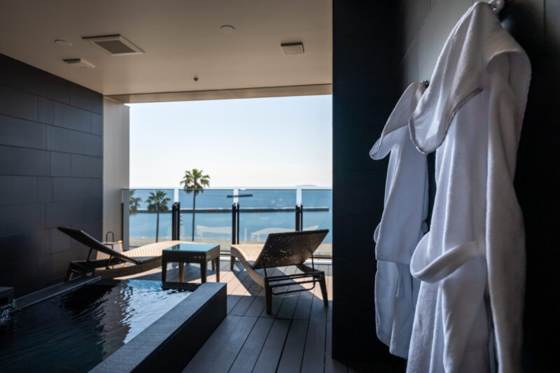 海を独り占め、客室で味わう、温泉の贅沢