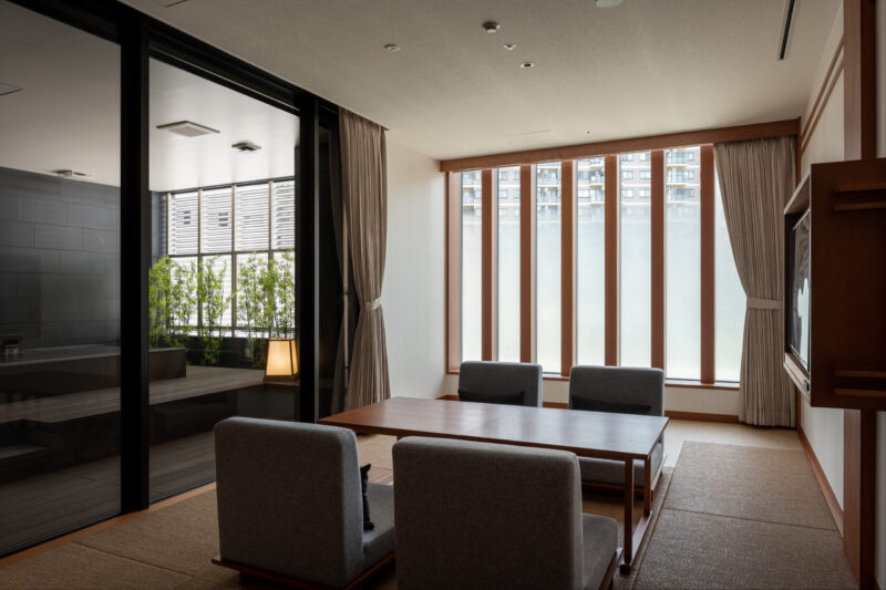 スイートヒルサイド<br />
"TERRACE BATH" 室礼